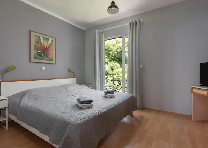 Apartman Front