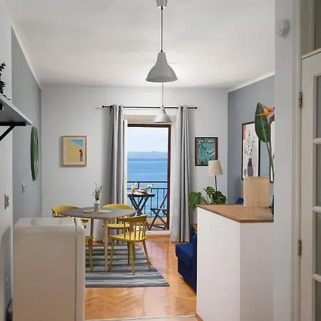 Front Apartment